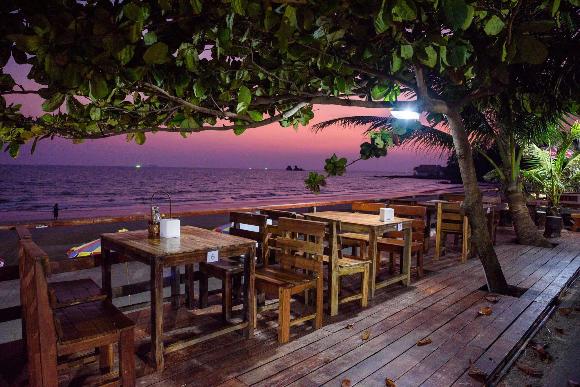 Baansuan Aokhai Beach Resort Mae Phim Exteriér fotografie